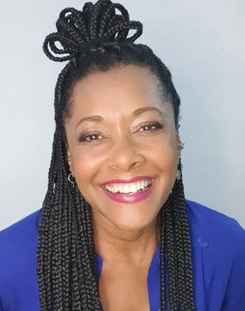 Elina de Souza as Mãe Bonifácia