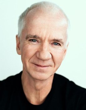 Rob Hunt as Mr. Bennet