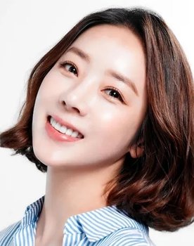 Hwang Jung Seo as Cheon Jae Man's secretary