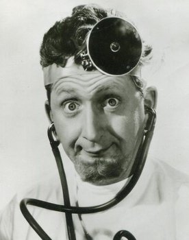 Gunther Philipp as Hans Bondy