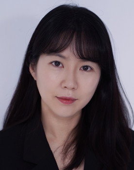 李诗英