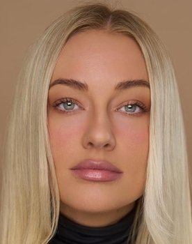 Savannah Porter as Katrina Archer
