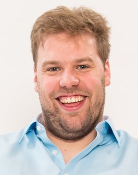 Henry Lewis as Riddlemaster