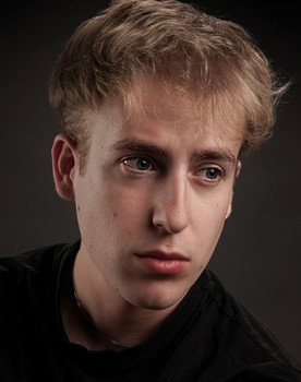 Daniel Luke as Jorge