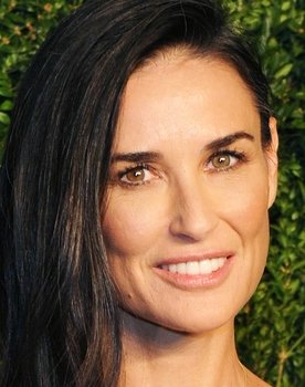 Demi Moore as Lea