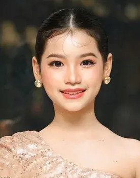 Aijicha Krutnak as Young Shati