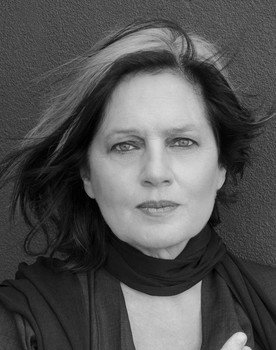 Julie McInnes as Musician