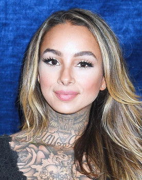 Cleo Kinnaman as Spelare