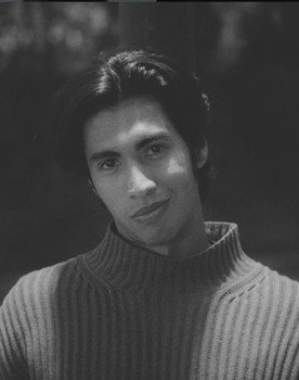 Alex Estrada as Manny
