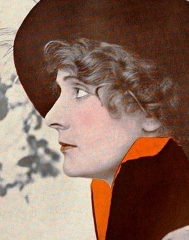 Winifred Greenwood as Momba the Wicked Witch