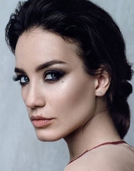 Viktoriya Dayneko as Priglashennaya zvezda