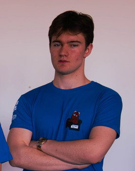 Timothée Meyer as Le narrateur (Voix)