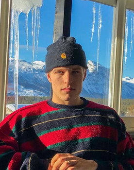 Till-Oke Tiarks as Julias
