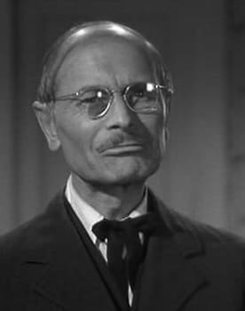 Charles Halton as Beldon