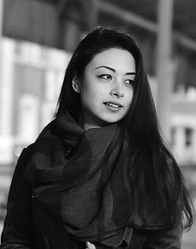 Deniz Sujana as evlat