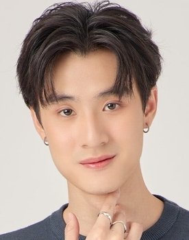 Teeradech Vitheepanich as Mick