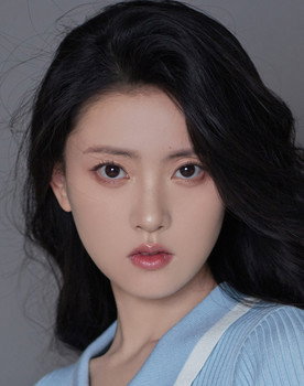 Lin Qiunai as Xu Ruoyin / A Heng