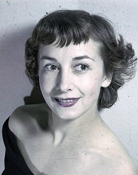 Suzanne Flon as La veuve Grimaldi