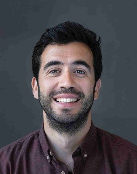 Marco Horta Lopes as Receptionist