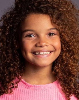 Valentina Pedro as Criança