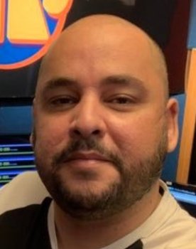 Wagner Torres as Apresentador