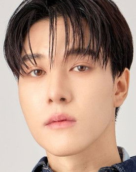 Hirunkit Changkham as M.J.