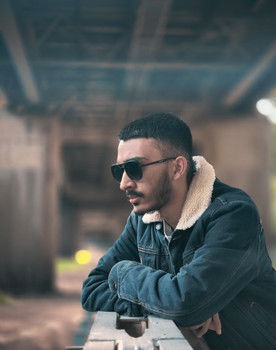 Hari Sharma as Dead Guy