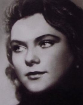 Olha Reus-Petrenko as Oksana Marchenko