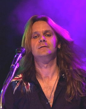 Hennig Wanner as Keyboards