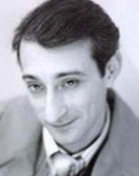 Karen Badalov as Petr