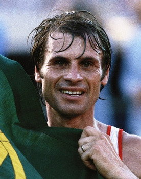 Carlos Lopes as Self