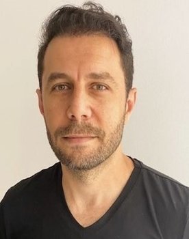 Sharif Al Ajami as حازم
