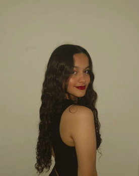 Lívia Rodrigues Fernandes as Kivia Fernandes