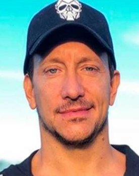 Nicolás Vázquez as Self