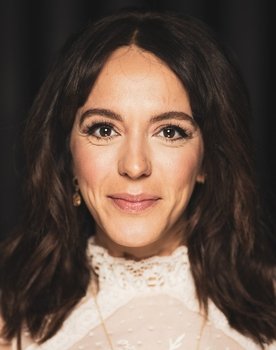 Monia Chokri as Emma