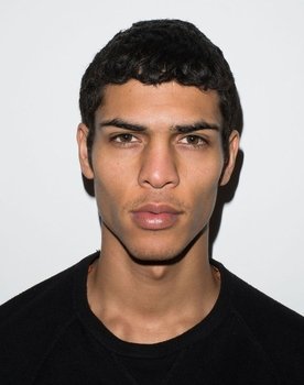 Geron McKinley as Drew