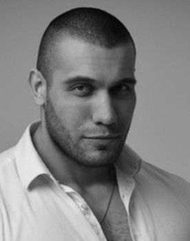 Anatoliy Lakutsyn as Voin