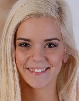 Halle Von
