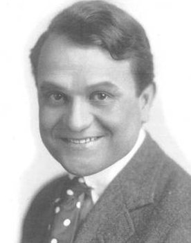 Franklyn Farnum as Capt. August Sieger / Louis Siever