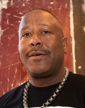 Curtis Walker as Leon