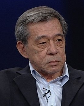 Cai Hongxiang as Old Hu