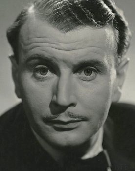 Olaf Ussing as Emanuel Volen, sagfører