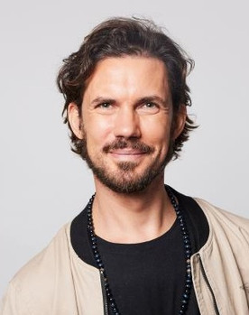 Arnaud Demanche as Self