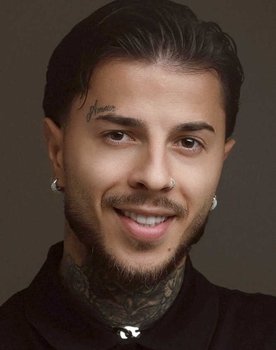 Yannick Schweitzer as Self