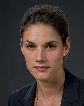 Missy Peregrym as Sara