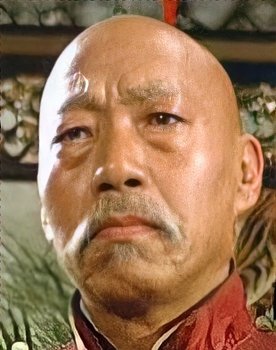 Yuen Siu-Tien as Piggy