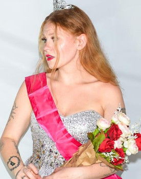 Grace Petro as Mel Goodman