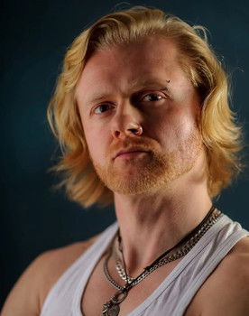 Aaron Skip Bartlett as Liam