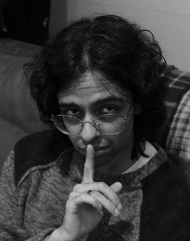 Mu Lakhi as Librarian
