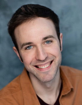 Aaron Fullan as Bunim the Bellhop